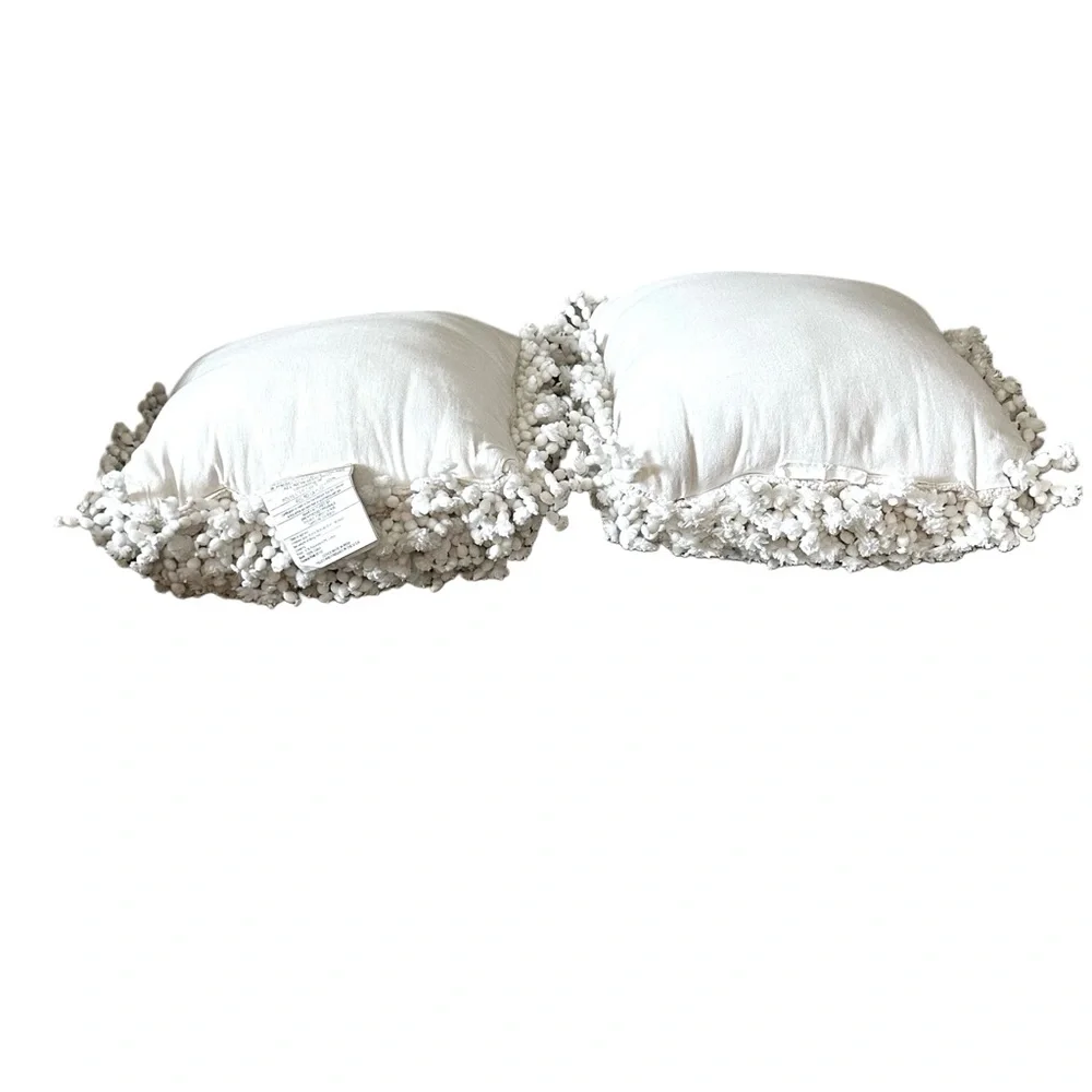 Room Essentials soft pom